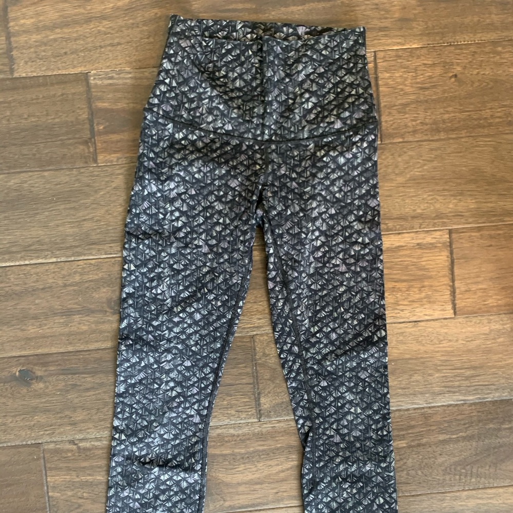 Black/ Grey high-rise Luluemon Leggings